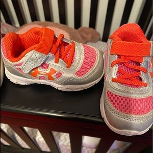 Toddler girls under armour sneakers